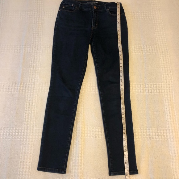 Women’s jean - Picture 4 of 10